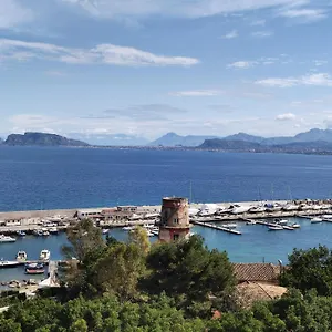Rineddahouse Arenella - Vista Mare Panoramica A Con Parcheggio Privato Apartment